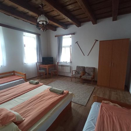 Heni Vendeghaza Hotel Vadna Bagian luar foto