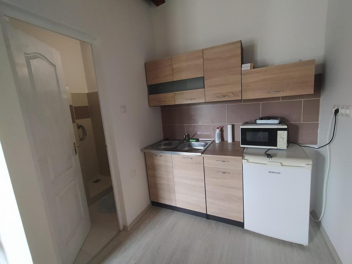 Heni Vendeghaza Hotel Vadna Bagian luar foto