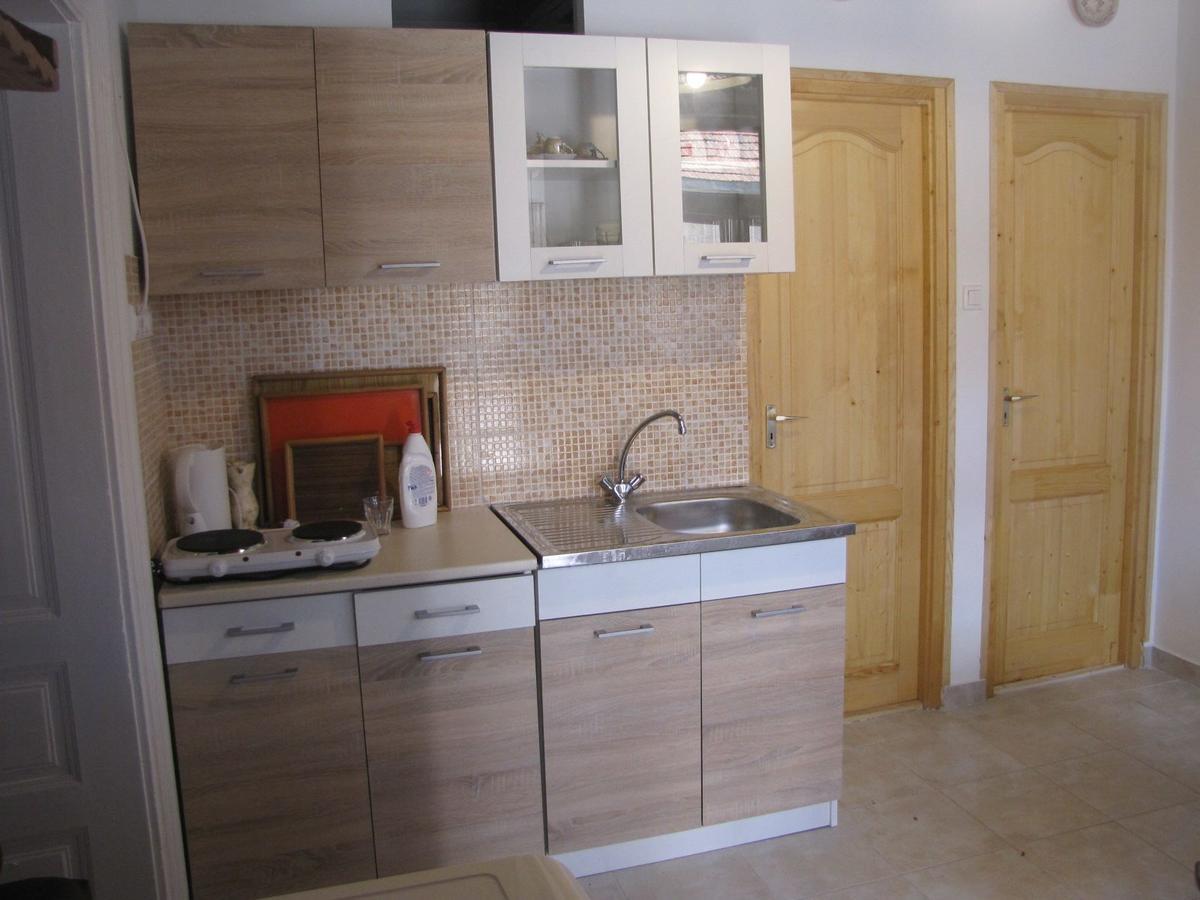 Heni Vendeghaza Hotel Vadna Bagian luar foto